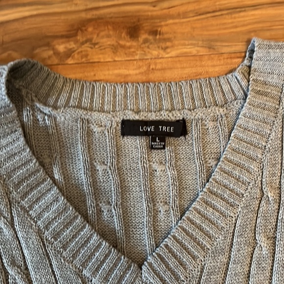 Love tree sweater vest size:L - Picture 2 of 2